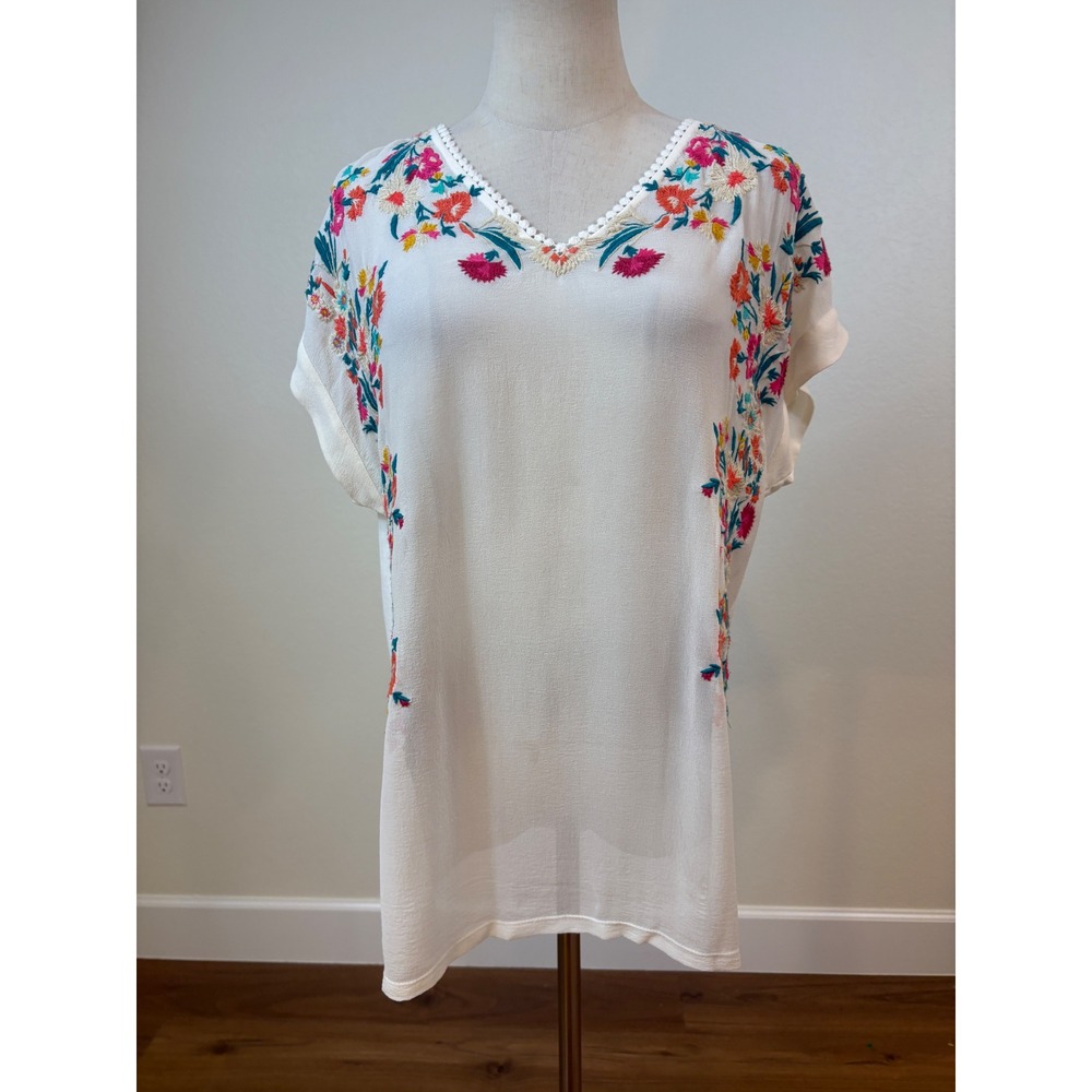 Sundance‎ Embroidered Tunic Women M White Embroidered Floral V-Neck Short Sleeve